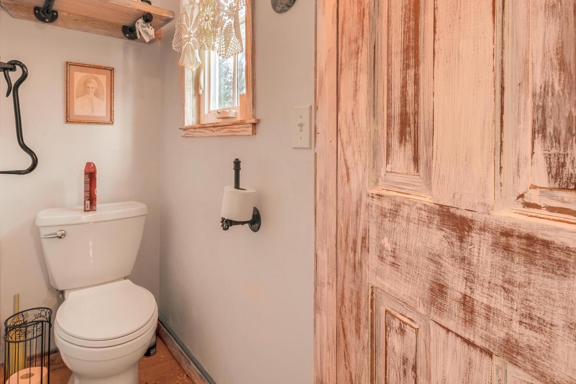 Pet-Friendly Wimberley Cabin With Fire Pit And Hot Tub Экстерьер фото