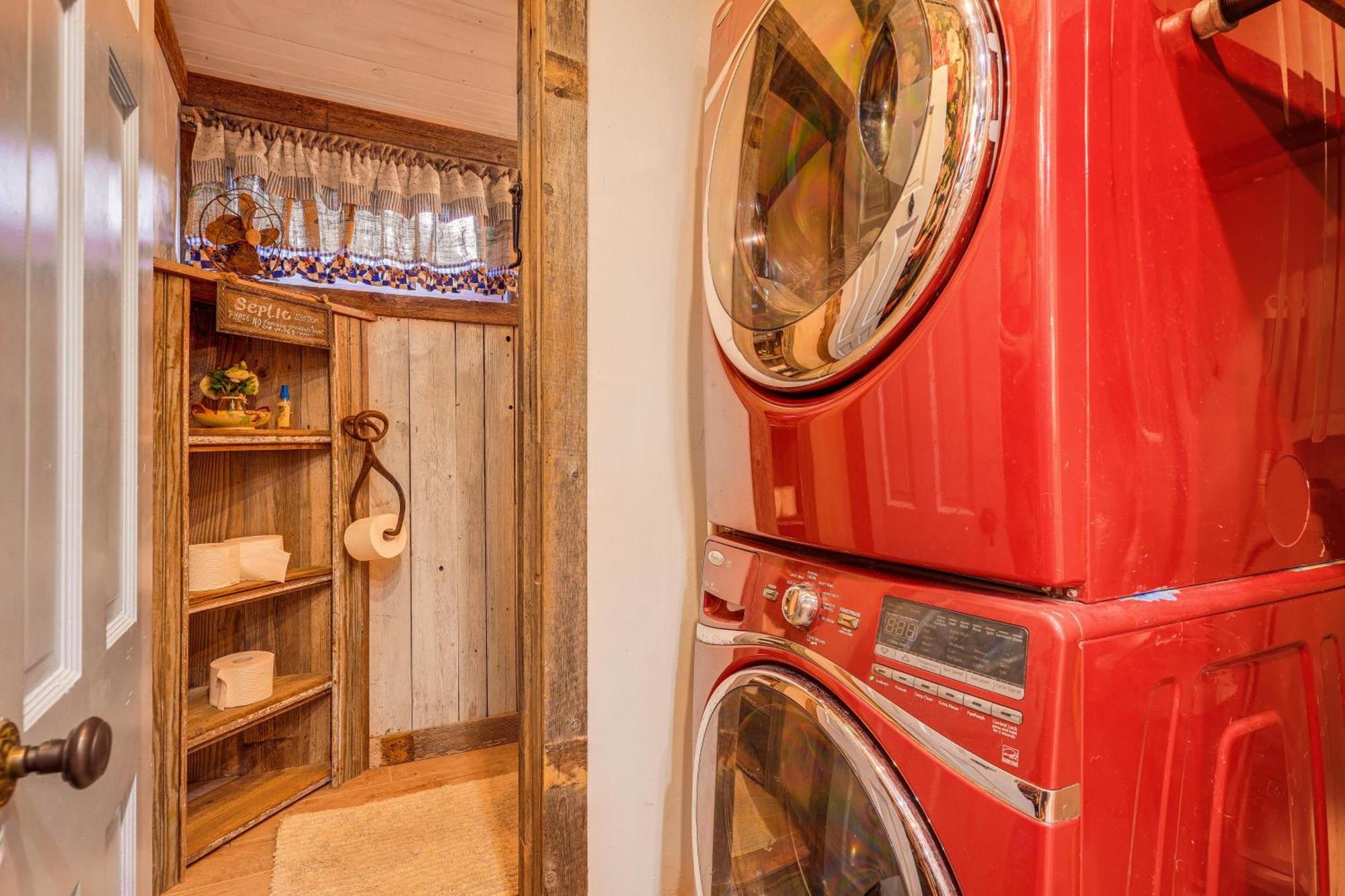 Pet-Friendly Wimberley Cabin With Fire Pit And Hot Tub Экстерьер фото