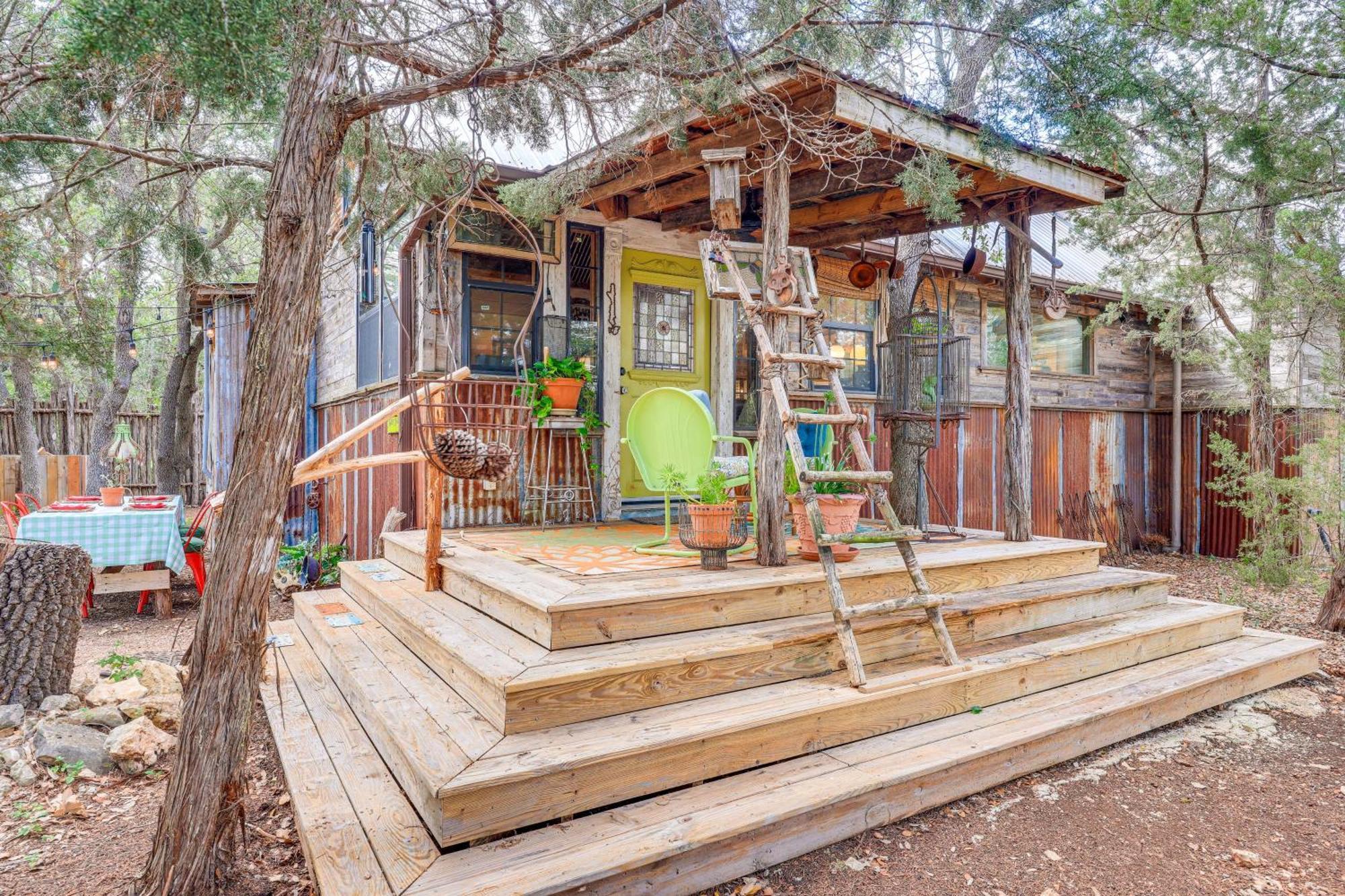Pet-Friendly Wimberley Cabin With Fire Pit And Hot Tub Экстерьер фото