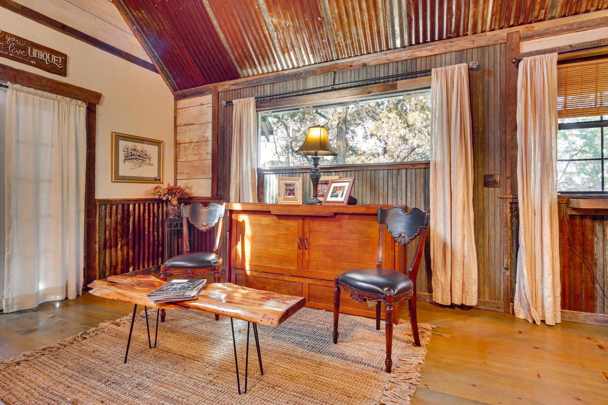 Pet-Friendly Wimberley Cabin With Fire Pit And Hot Tub Экстерьер фото